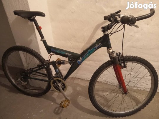Mountain bike kerékpár -összteleszkópos 