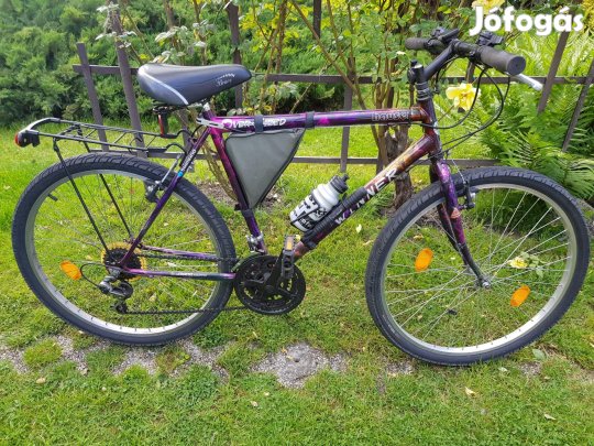 Mountain bike kerékpár kettő darab.Női-férfi