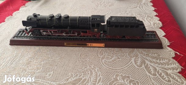 Mozdony makettek eladok