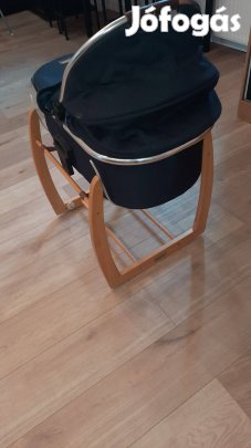 Mózeskosár ringató állvánnyal