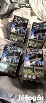 Mozgásérzékelős lámpa 6500K erős fény!