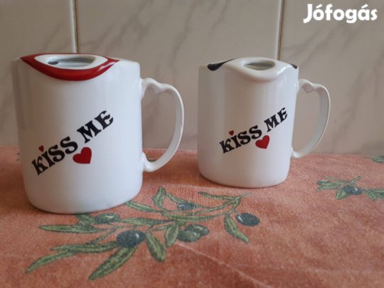 Mr és Mrs csésze bögre pár Kiss me