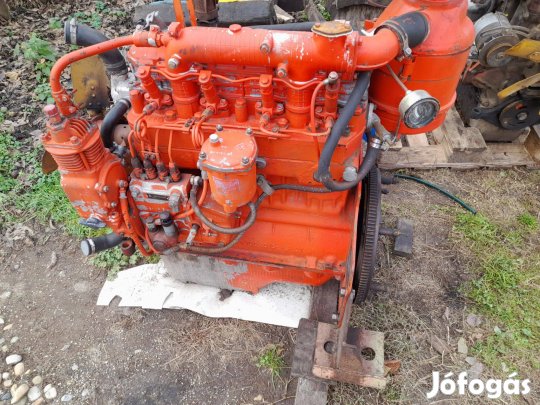 Mtz 80as gyári bontatlan 1100üzemórás motor eladó