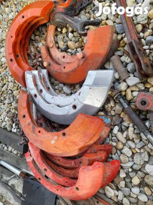 Mtz gyári keréksúly csavarral eladó Zala megye