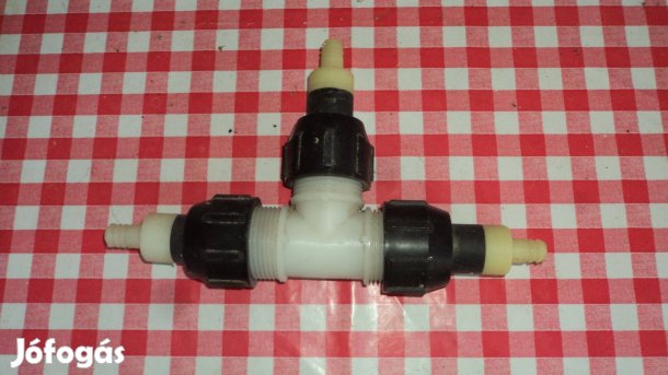 Műanyag "T" elágazó szűkítőkkel