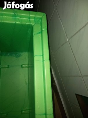 Műanyag  bivalyerős doboz eladó