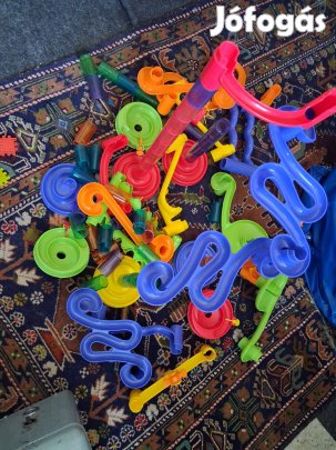 Műanyag, golyópálya építőjáték