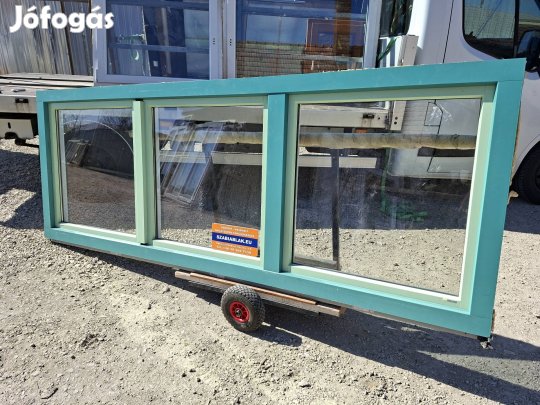Műanyag ablak 280×102 