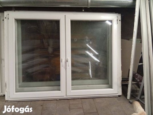 Műanyag ablak