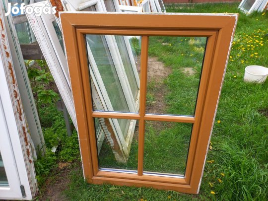 Műanyag ablak 88 cm x 124 cm ; 98 cm x 124 cm