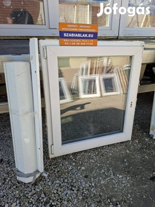 Műanyag ablak 90×100 redőnnyel 