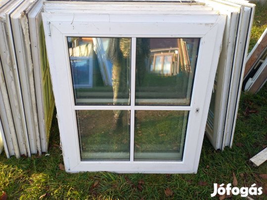 Műanyag ablak ok 104 cm x 115 cm
