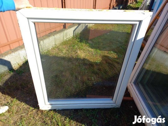 Műanyag ablak ok 108 cm x 125 cm