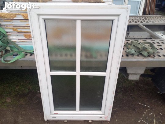 Műanyag ablak ok 78 cm x 125 cm