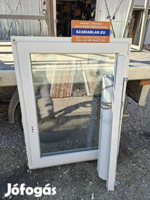 Műanyag ablak redőnnyel 93×117