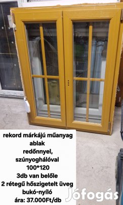 Műanyag ablak redőnnyel és szúnyoghálóval