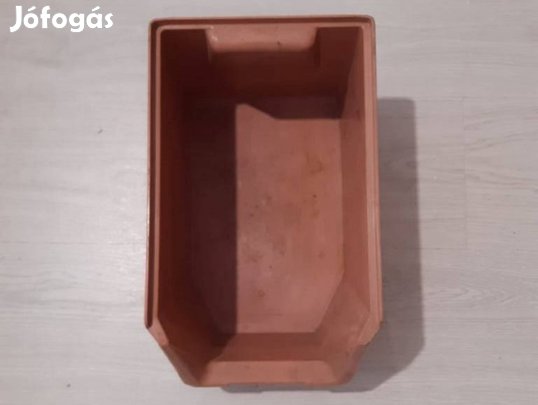 Műanyag alkatrésztároló doboz