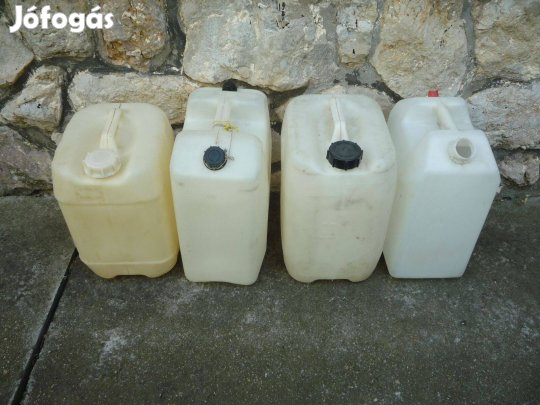 Műanyag ballonok, kannák 15-20l, 4db