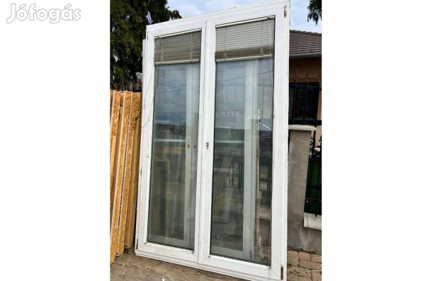 Műanyag erkély ajtó 148 x 240 cm kétszárnyú