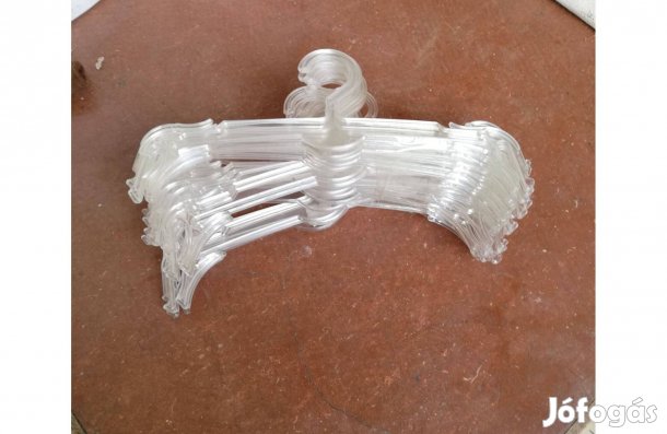 Műanyag fehérnemű tartó fogasok