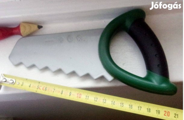 Műanyag gyerek szerszámok fűrész csavarhúzó Újpest központ közelében