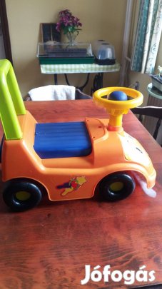Műanyag gyermek autó