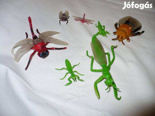 Műanyag játékbogarak