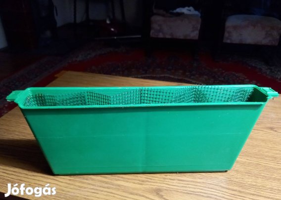 Műanyag keretetető