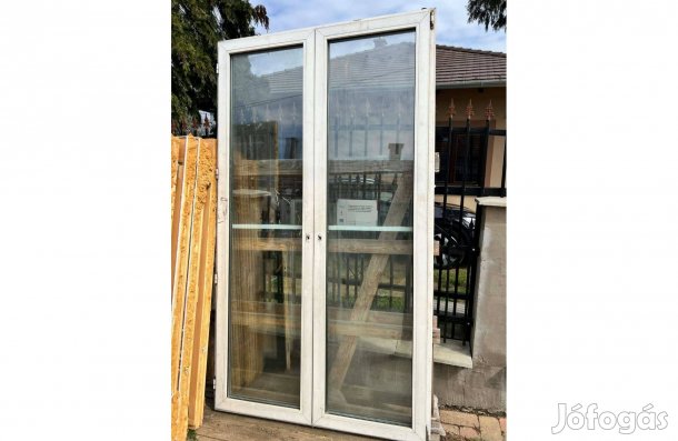 Műanyag kétszárnyú erkély ajtó 130 x 230 cm 3 rétegű üveggel