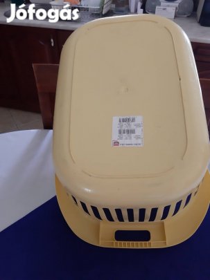 Műanyag ruháskosár