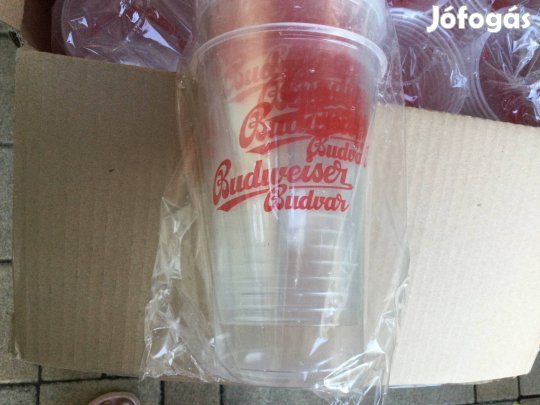 Műanyag söröspohár