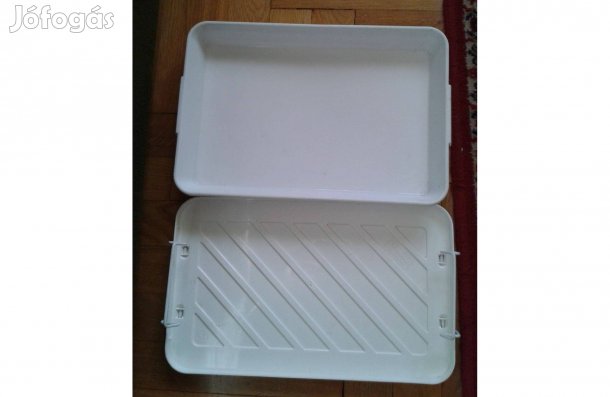 Műanyag tálca