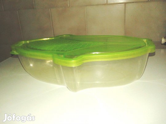 Müanyag tároló doboz tésztának vagy süteményeknek 750 Ft szinte ingyen