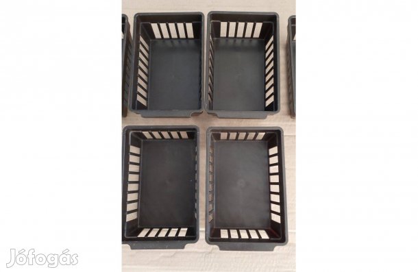 Műanyag tárolódobozkák