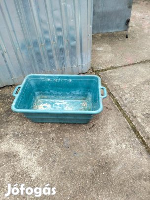Műanyag teknő eladó