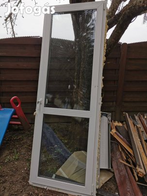 Műanyag teraszajtó 235x84