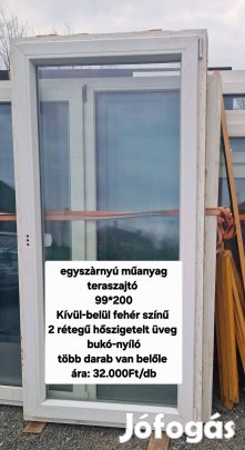 Műanyag teraszajtó