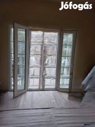 Műanyag teraszajtó szett üvegbetétekkel