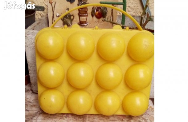 Műanyag tojástartó, kihasználatlan hibátlan