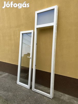 Műanyag tokos egyszárnyú ajtó kétrétegű, hőszigetelő üveggel