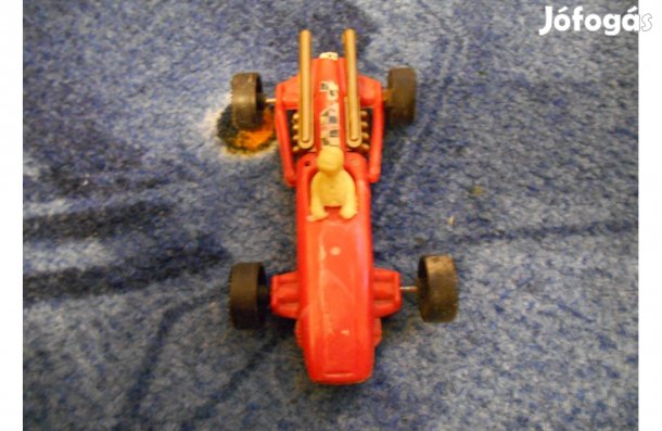 Műanyag versenyautó