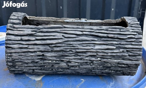 Műanyag virágláda