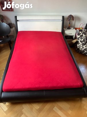 Műbör Ágykeret és matrac beépített leddel