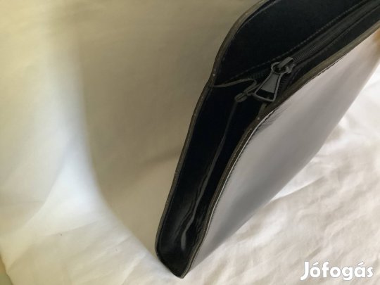 Műbőr cipzáras irattartó táska, kézitáska