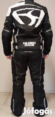 Mugan motoros ruházat