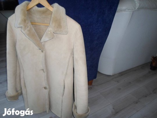 Műirha kabát, 38-40-es női méret. Gépben mosható, könnyű, meleg bunda