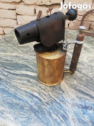 Működő benzin lámpa