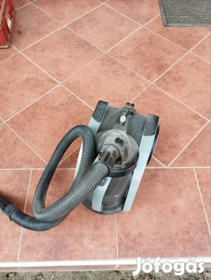Múködö porszívó akciós áron eladó!