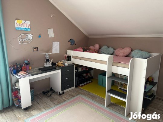 Multifunkciós gyerekágy asztallal eladó