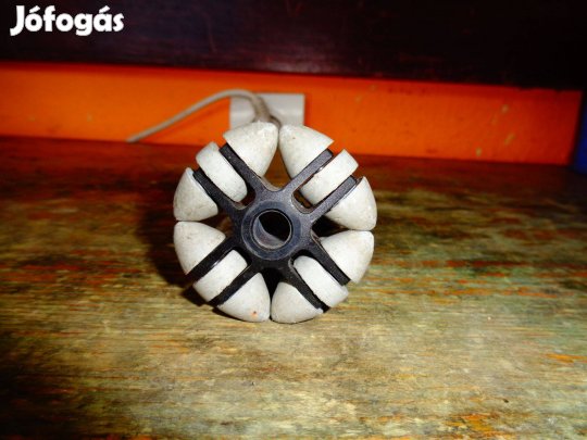 Multigörgő szállítószalag görgő minden irányba forgó kerék ( 6324 )